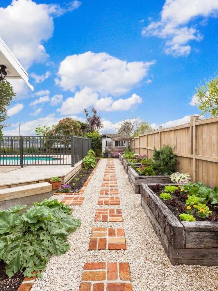 31 Queen Mary Avenue New Lynn_9