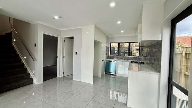 7/68 Huia Road 10695_2