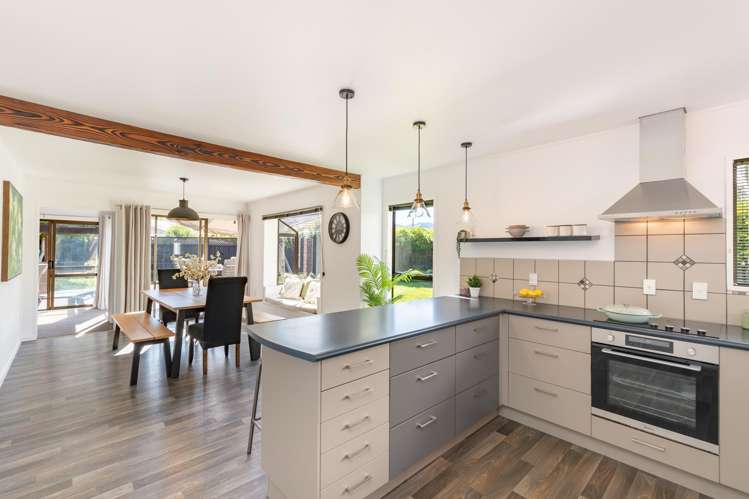 11 Johnswood Grove Clouston Park_14