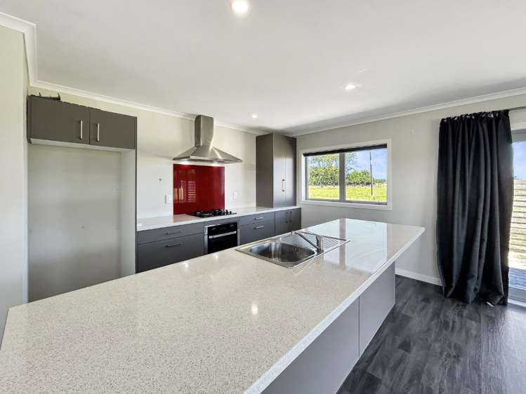 937 Kairanga Bunnythorpe Road 10930_2