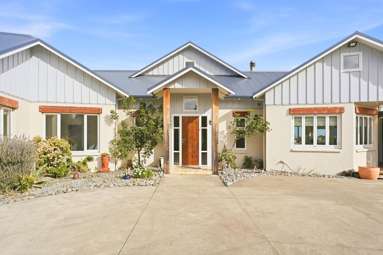 37 Longbeach Drive_3
