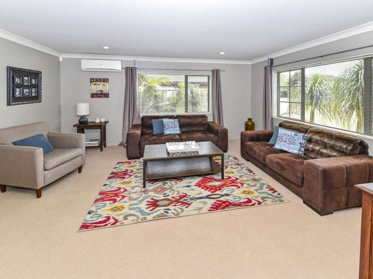 14 Turnberry Drive Wattle Downs_11