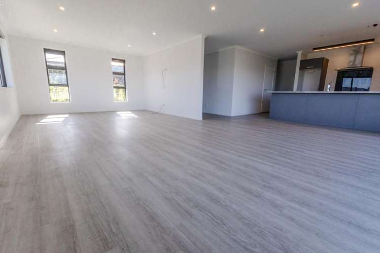 8 Holly Robinson Place Hokitika_9