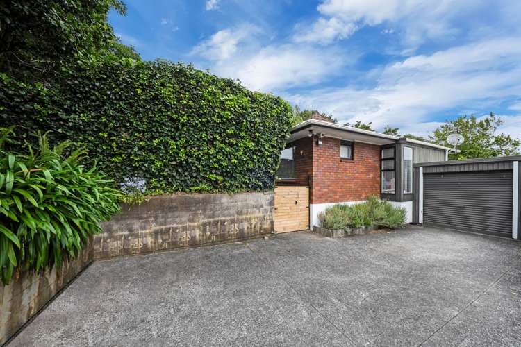 2/3 Diosma Place Botany Downs_26