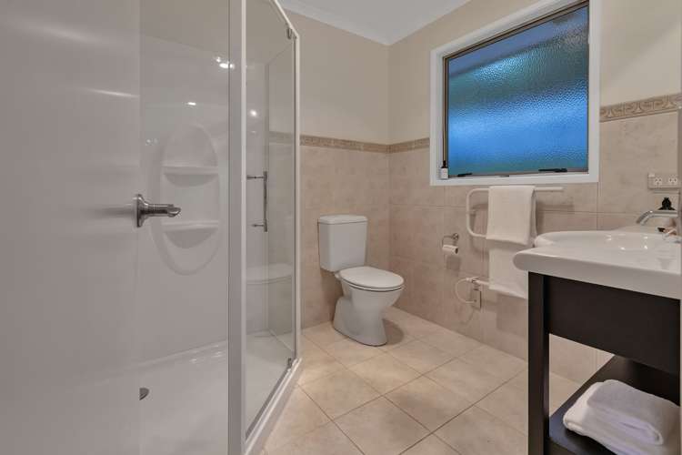 12b Magnolia Avenue Kamo_17