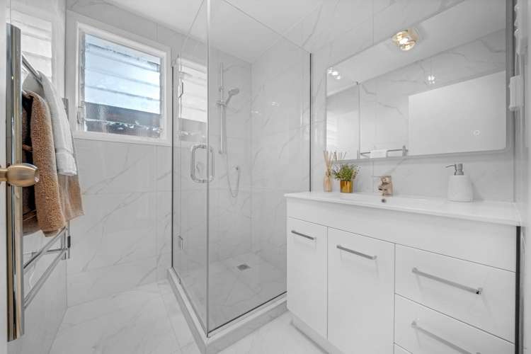19 Sherwood Avenue Te Atatu South_13