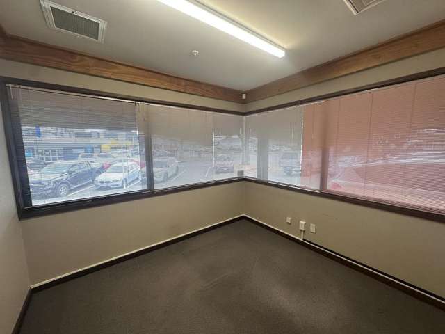 Ground Floor/181 Devonport Road Tauranga Central_3