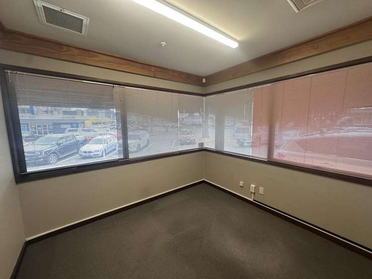 Ground Floor/181 Devonport Road Tauranga Central_3