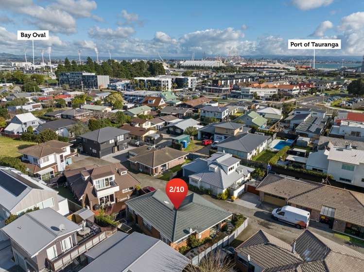 2/10 Terrace Avenue Mt Maunganui_13