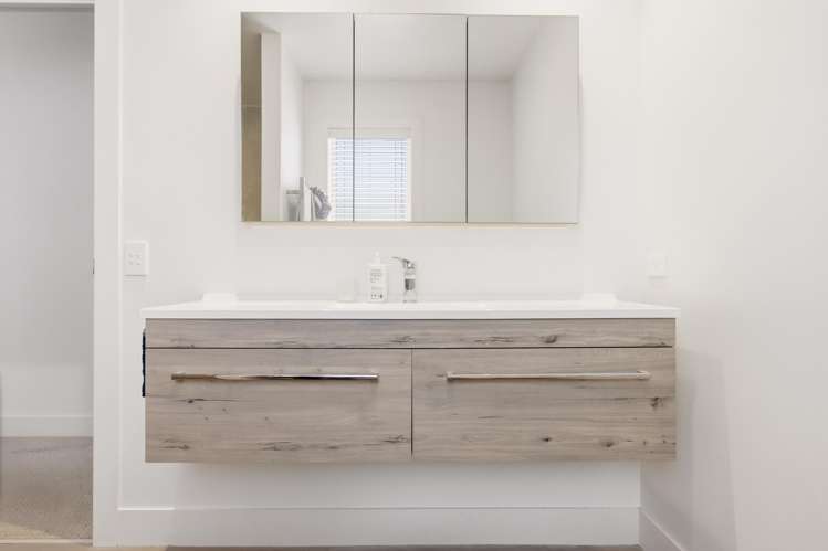 5/6 Wheretia Taupo Central_14