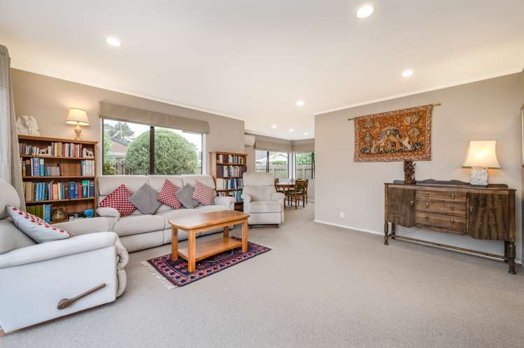 2/7 Mirabell Place Golflands_10