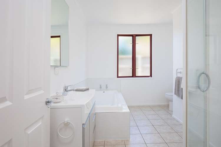 1048 State Highway 63 Wairau Valley_11