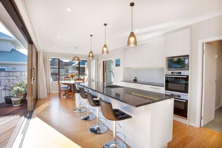 51 Oxford Street Tawa_3