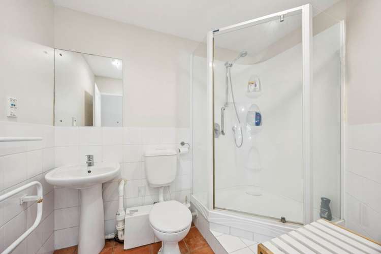 12 Raroa Terrace Waiatarua_22