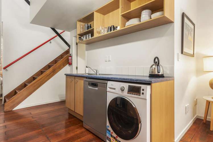 8/14 Alpha Street Te Aro_4