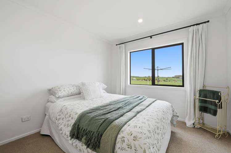 29 Humphries Road Waimumu_24