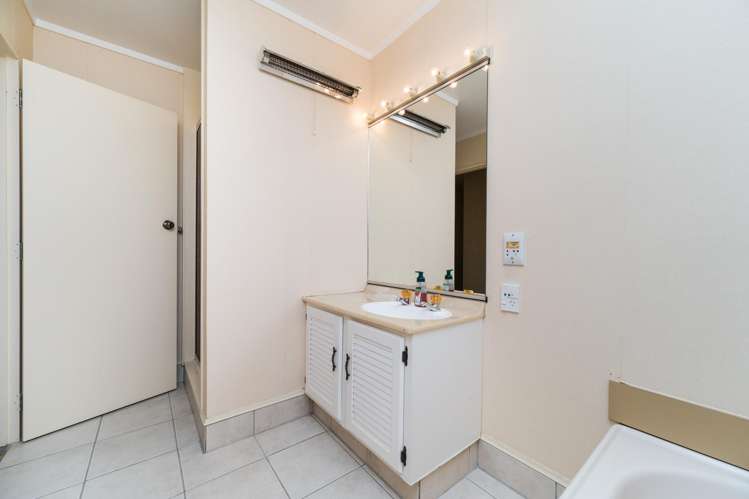 54 Pencarrow Street Highbury_32