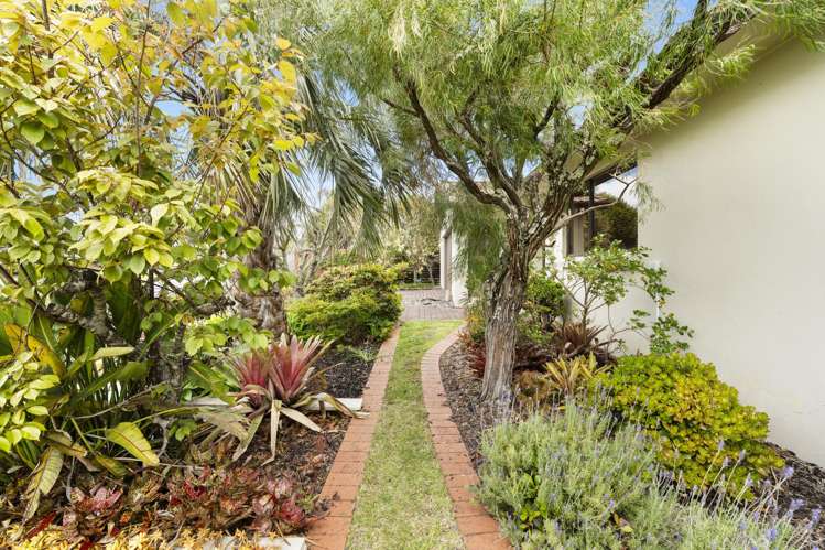 1 Dorrington Place Eastern Beach_15