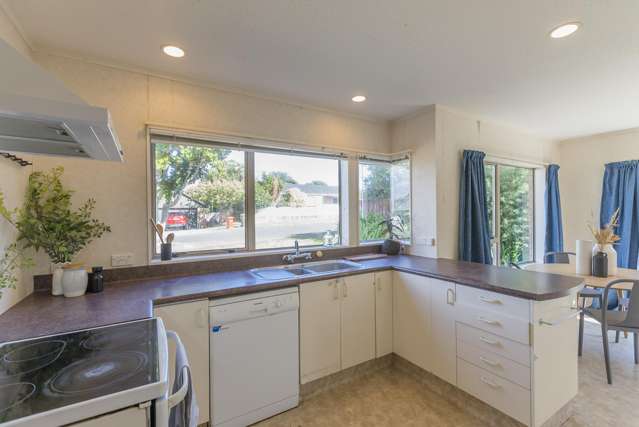 3 Beachwater Grove Paraparaumu Beach_3