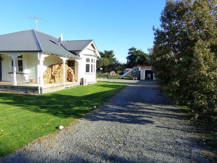 10 King Street Chertsey_14