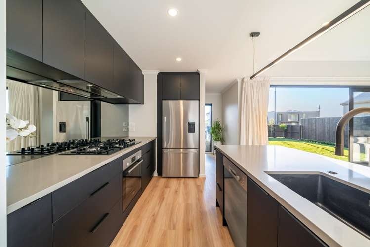 12 Kaiaho Close Aotea_4