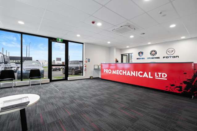 30 Earthmover Crescent Te Rapa_3