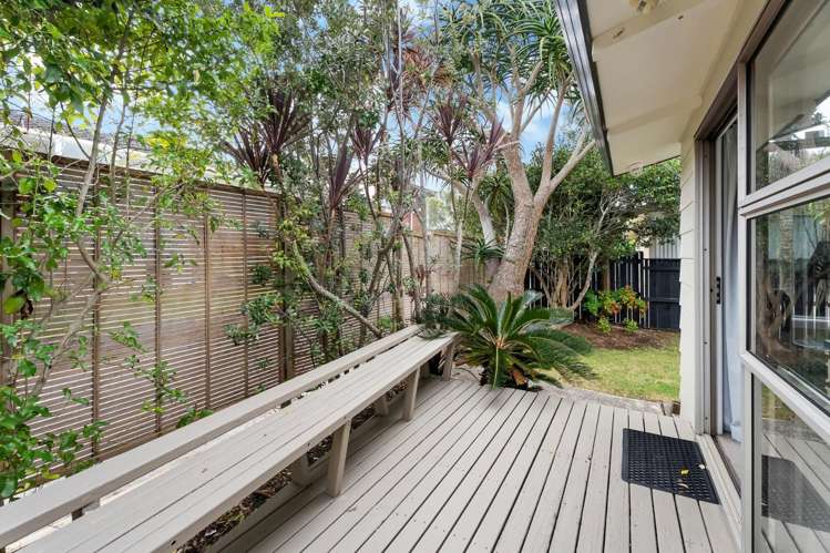 2/62 Rawhiti Road One Tree Hill_11