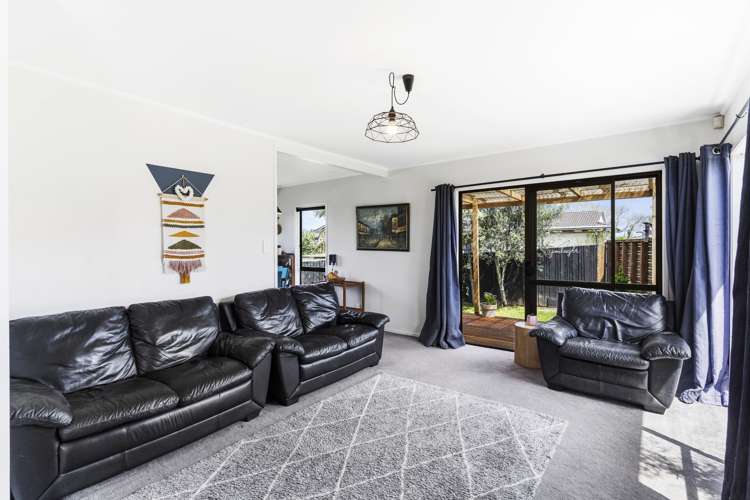 1/10 Catkin Crescent Papatoetoe_6