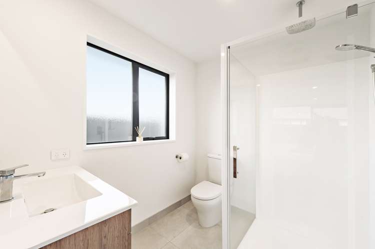 23 Whitehorn Drive Lincoln_16