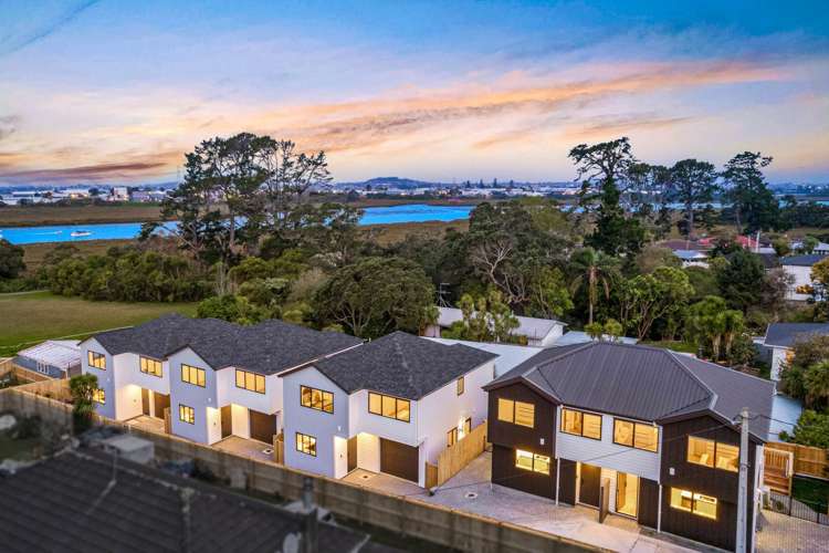 8A Ayrton Street Te Atatu South_13