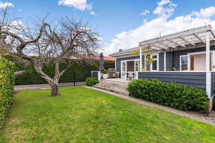 1048 Great North Road Point Chevalier_12