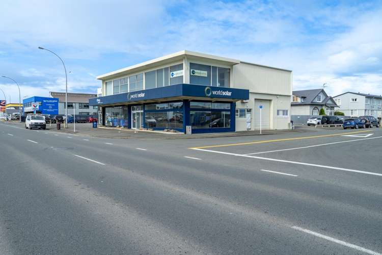 228 Dee Street and 11 Earnslaw Street_0