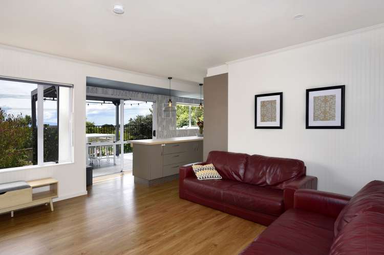 2/413a Suffolk Road Stoke_8