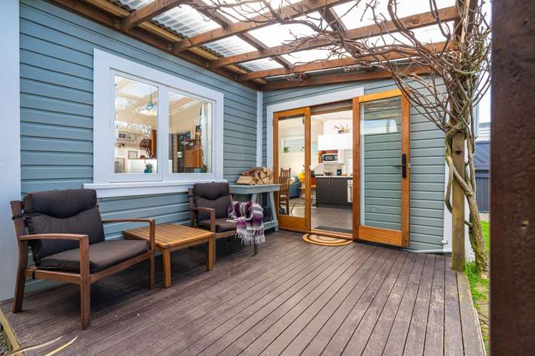 187 Queens Drive Lyall Bay_16