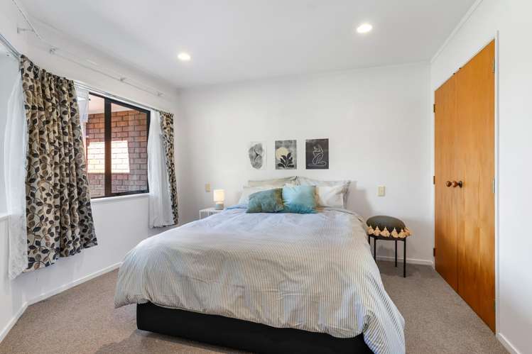 6 Linicro Place Wattle Downs_14