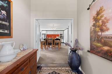 32 Sheridan Drive_1