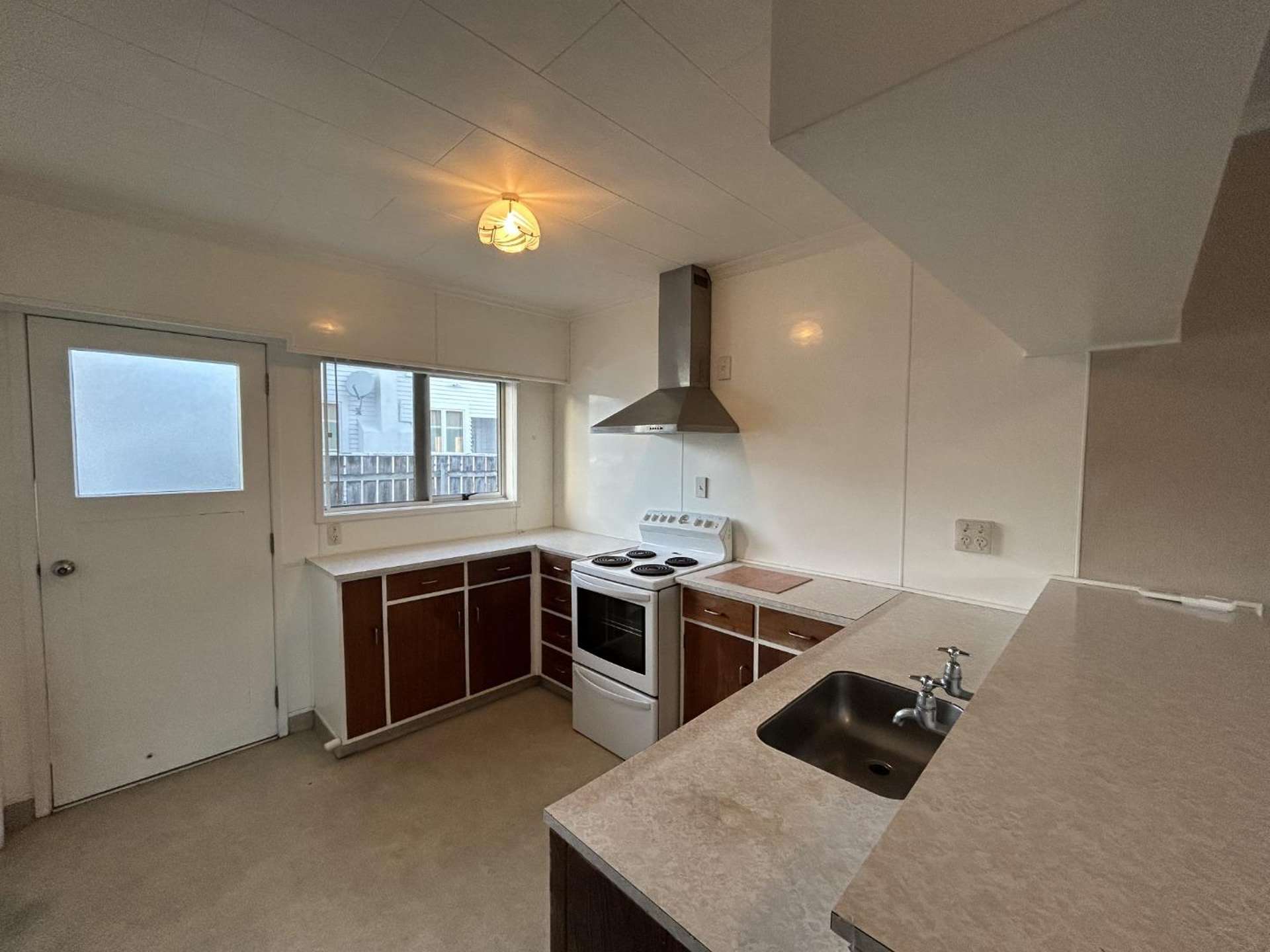 2/15 Ranui Road 10816_0