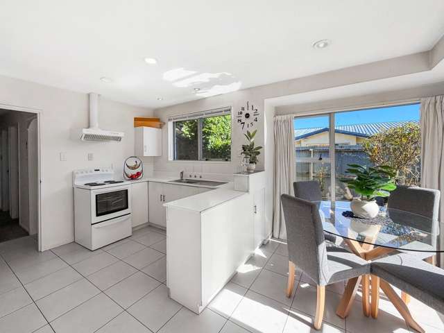 2/59 Gardiners Road Bishopdale_3
