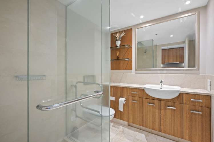 2504/1 Courthouse Lane Auckland Central_10