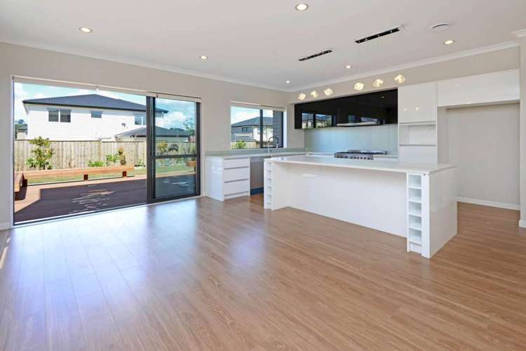 26 Castlederg Drive Flat Bush_2