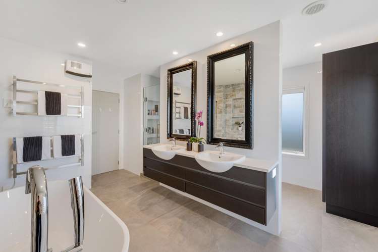 80 Chateau Rise Flat Bush_25