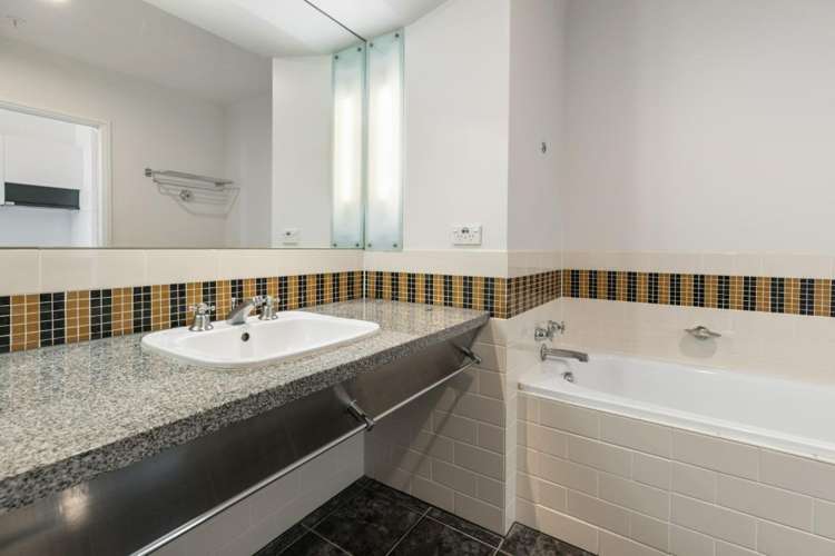 742/35 Hobson Street Auckland Central_12