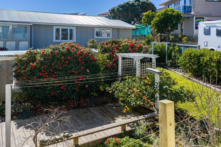 9 Marine Parade Paraparaumu Beach_24