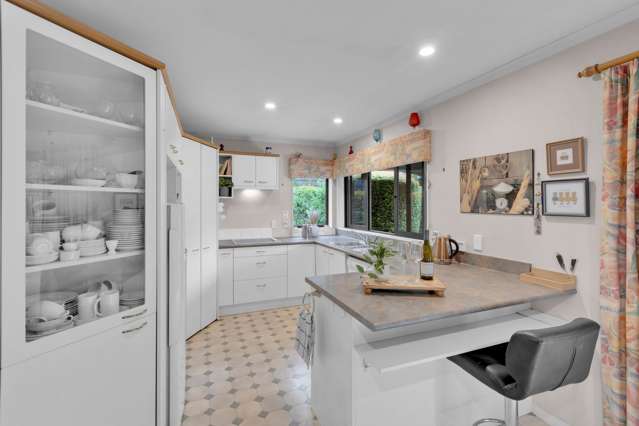 14 Sandalwood Drive Dinsdale_4