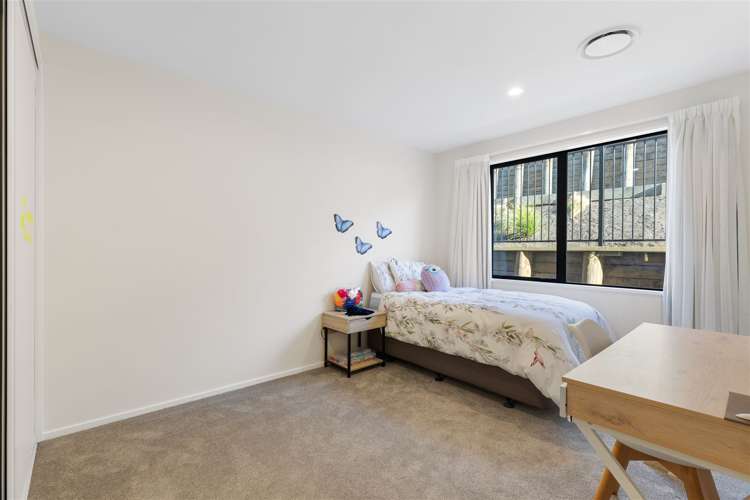 11 Round Hill Rise Cracroft_16