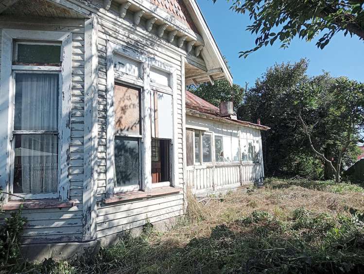 223 Dobson Street_0