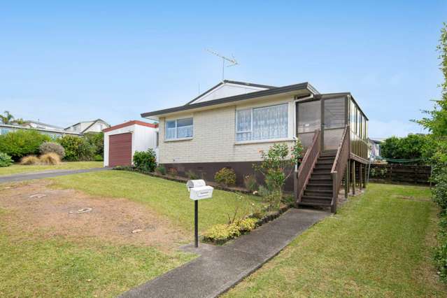 28 Albatross Road Red Beach_1