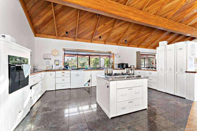 482 State Highway 16 Kumeu_14