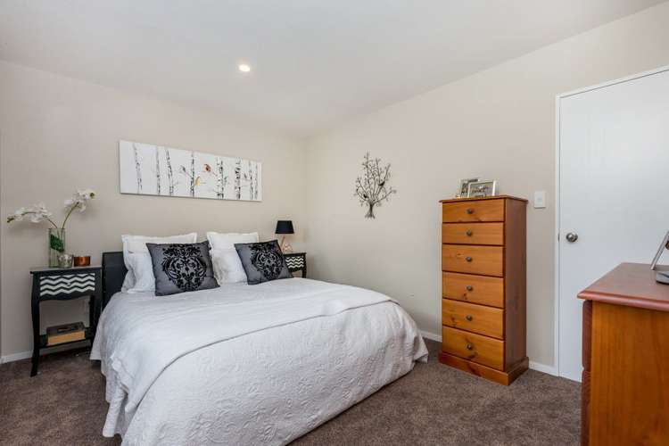 35e Youngs Road Papakura_15