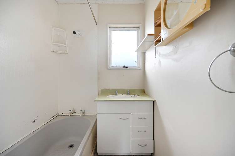 12b Byron Road Enderley_12